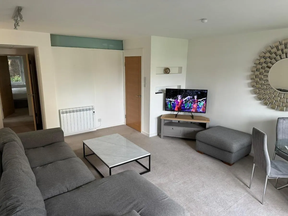 Apartment 3 Bedroom Tranquil Ground Floor Flat In Merchiston Edinburgh